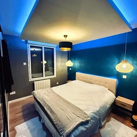 Escapade Relaxante - - Jacuzzi - Sauna - Prives Apartment