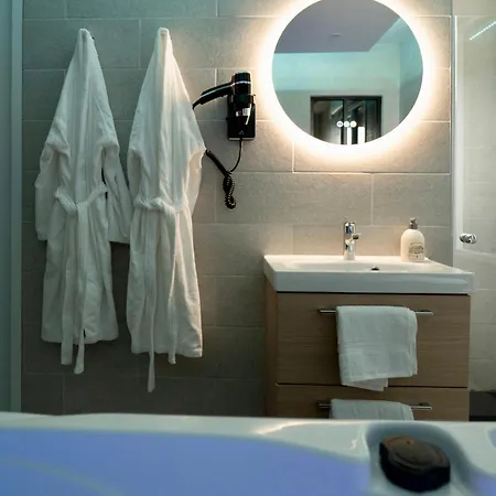 Apartment Escapade Relaxante - - Jacuzzi - Sauna - Prives L'Isle-Adam